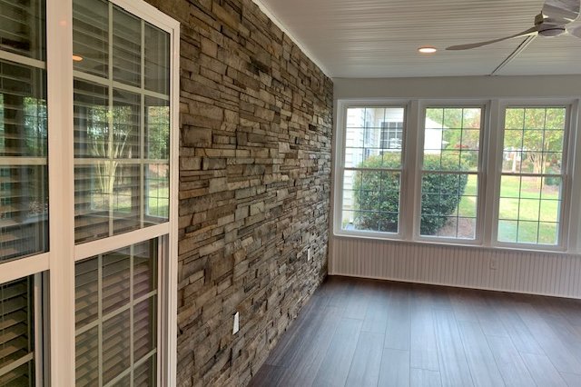 Row of gridded windows in a renovated room